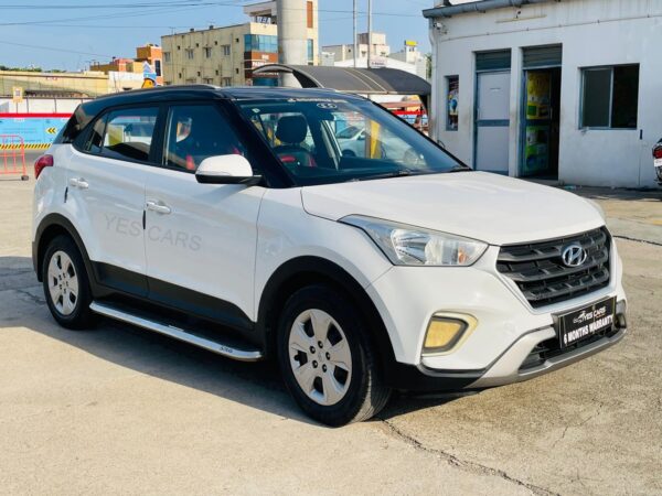 CRETA	2018	E+	P	2	WHITE	35000	9.40	TN02BM3081 - Image 15