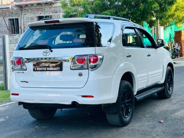 FORTUNER	2012	4X4	D	1	WHITE	160000	13.90	TN09BR2459 - Image 8