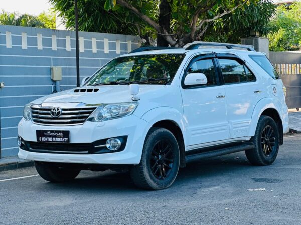 FORTUNER	2012	4X4	D	1	WHITE	160000	13.90	TN09BR2459